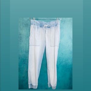 Bella Dahl Pocket Jogger in Sky Blue Wash